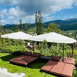 Adriana Chalet *