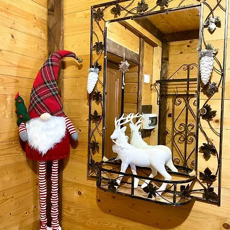 Adriana 木屋 布克维